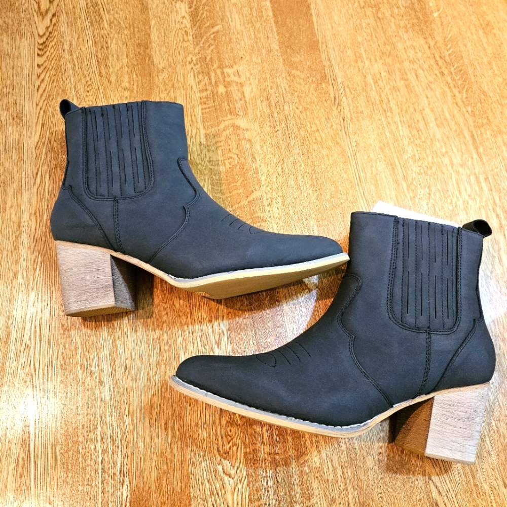 Black Ankle Boots, Sz 10